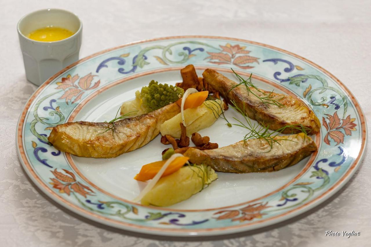 Logis Auberge Le Colombien - Hotel Et Restaurant Villandry Eksteriør billede