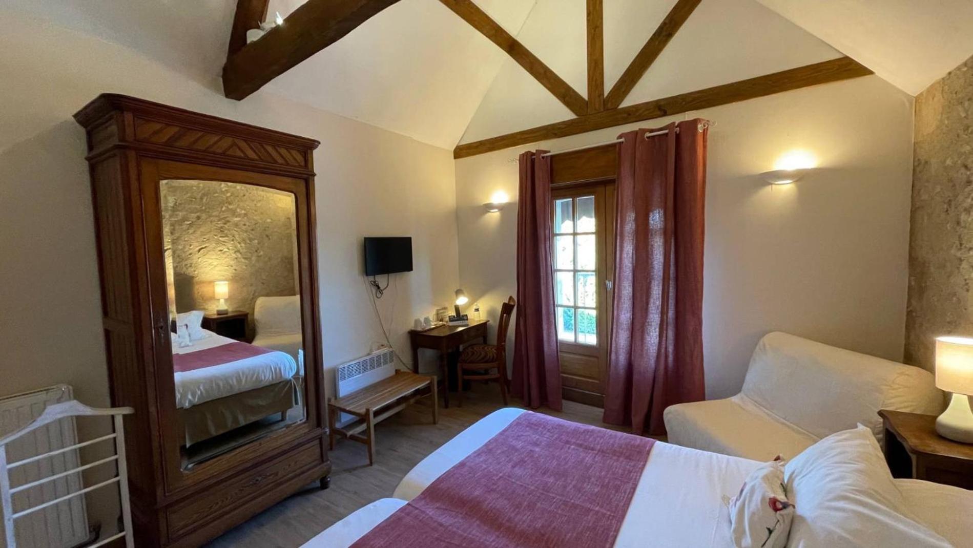 Logis Auberge Le Colombien - Hotel Et Restaurant Villandry Eksteriør billede
