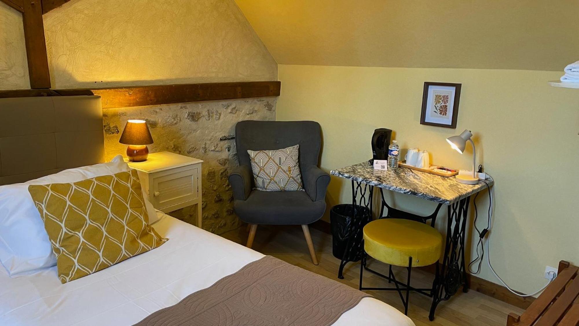 Logis Auberge Le Colombien - Hotel Et Restaurant Villandry Eksteriør billede