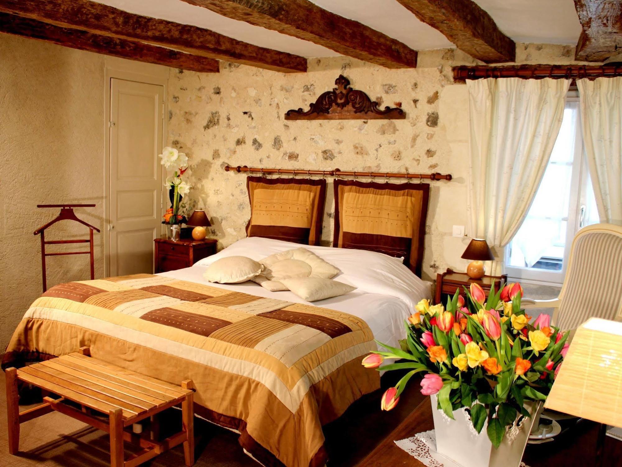 Logis Auberge Le Colombien - Hotel Et Restaurant Villandry Eksteriør billede