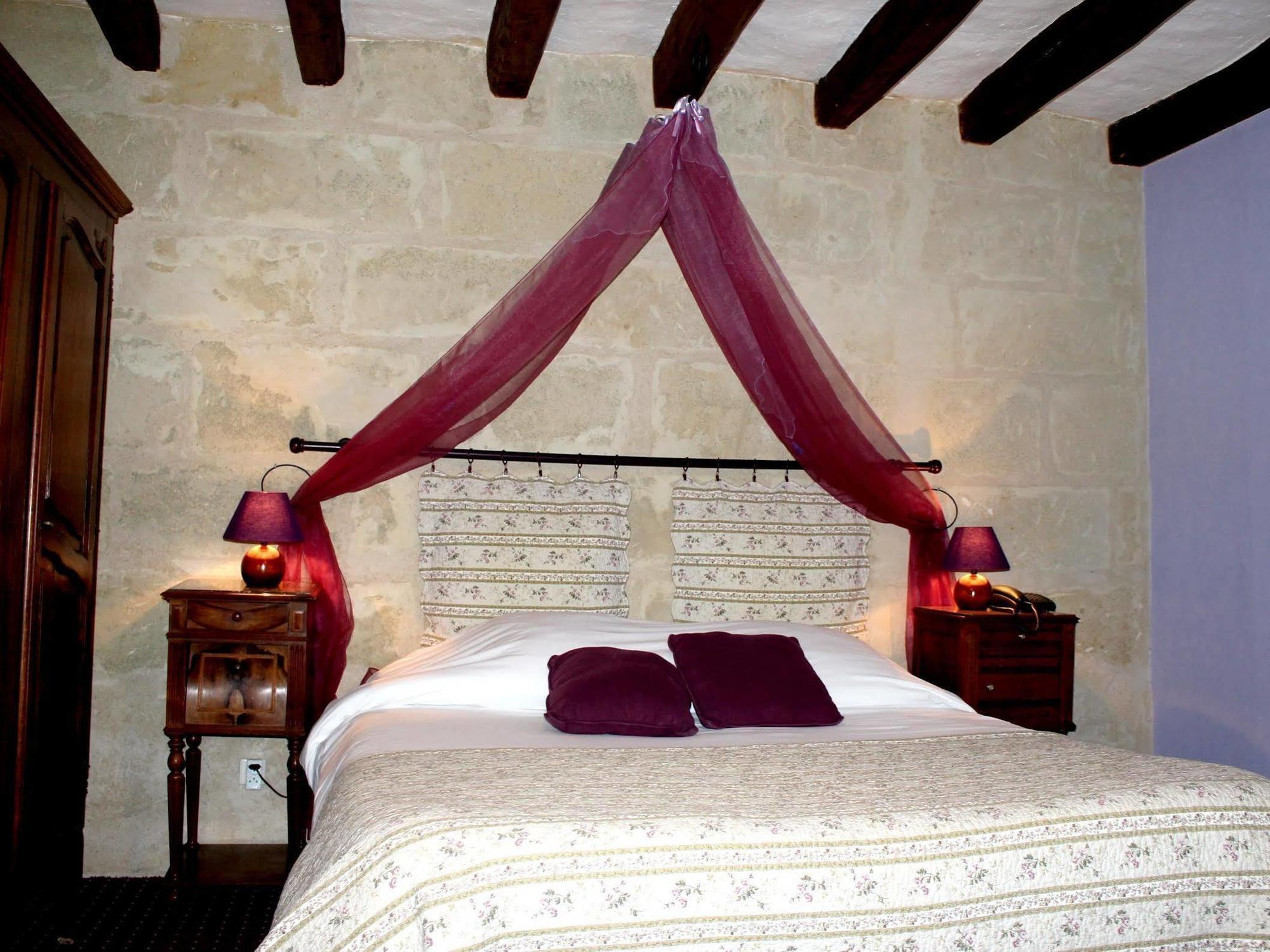 Logis Auberge Le Colombien - Hotel Et Restaurant Villandry Eksteriør billede